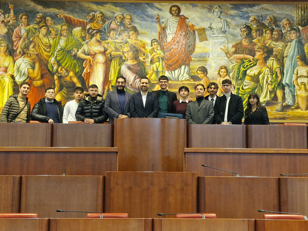 Dal banco di scuola all’Aula consiliare regionale: i ragazzi di Bovalino contro bullismo e cyberbullismo