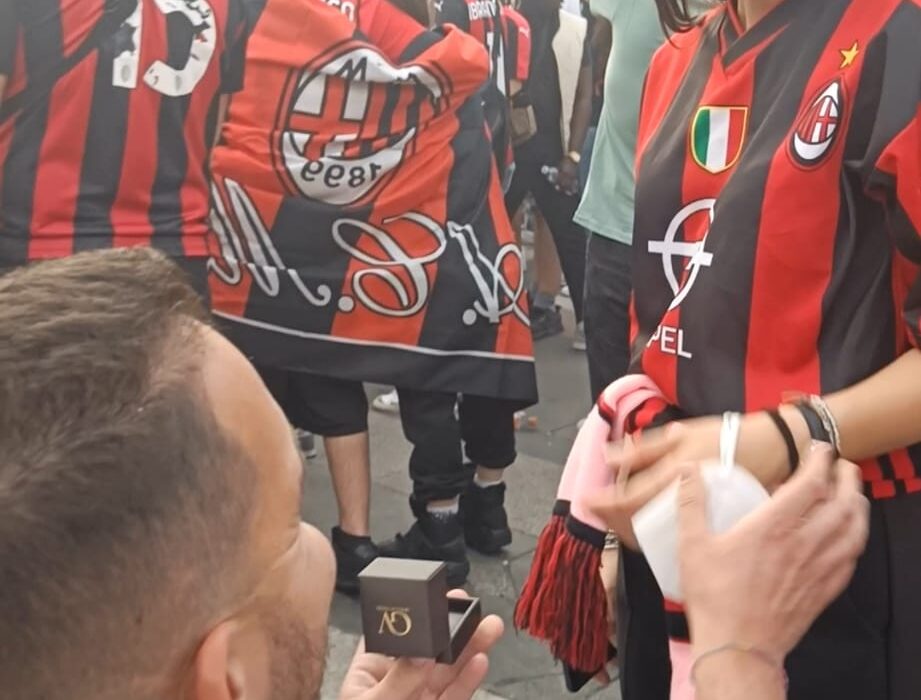 Festa Scudetto Milan: ecco il video della proposta di matrimonio Protagonisti due calabresi