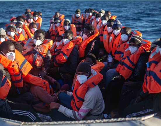 Mancuso: “Sugli sbarchi dei migranti serve una strategia efficace di contenimento”