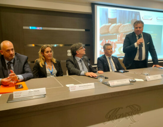 Internazionalizzazione delle imprese agroalimentari, nove buyers scoprono le eccellenze calabresi