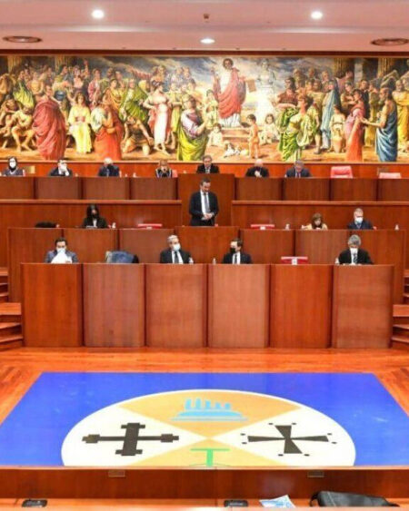 Nuova seduta del consiglio regionale: 10 punti all’ordine del giorno