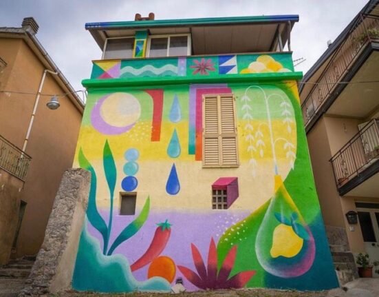 ‘LuceFest’, in Calabria i murales illuminano i borghi