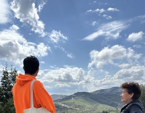 Dalla Scozia in Calabria per salvare l’arbereshe con i social