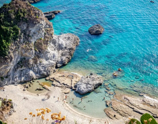 Trenitalia, quattro nuovi collegamenti per la ‘Costa degli Dei’