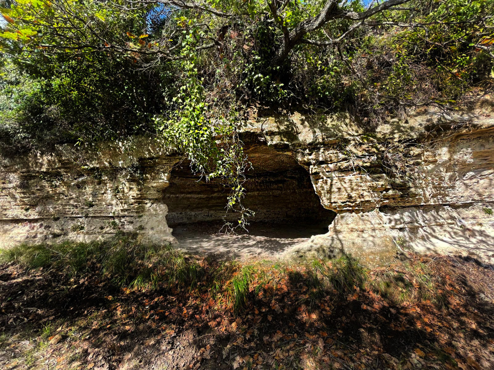 una delle oltre 50 grotte rilevate a palermiti
