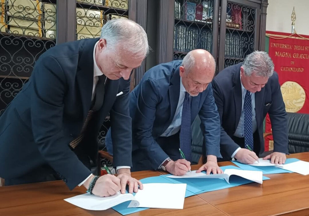 Siglato il protocollo del progetto “Corecom Academy”